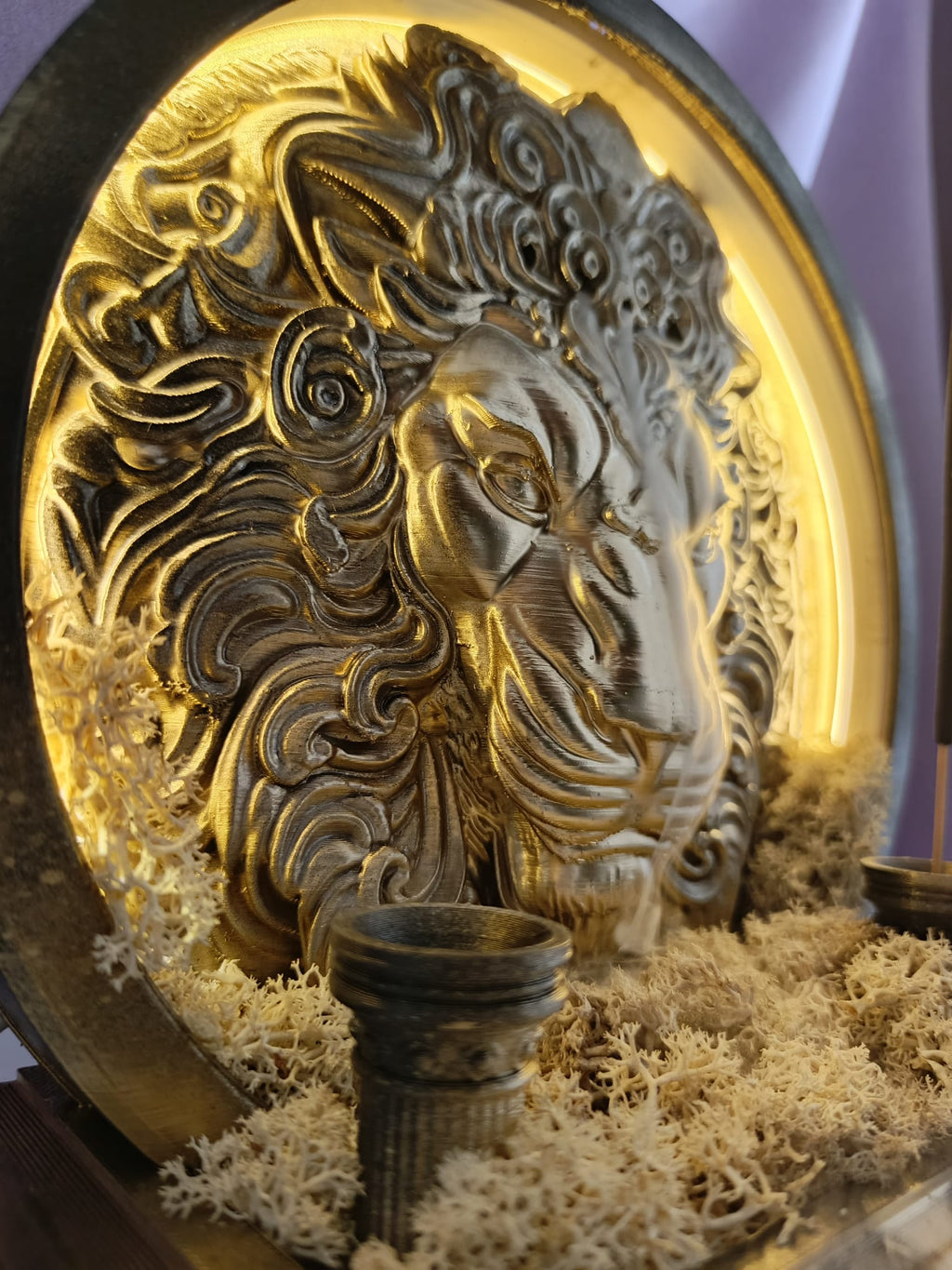 Aslan Burcu Ledli Tütsülük | Güç ve Zarafeti Bir Arada Sunan Dekoratif Gece Lambası