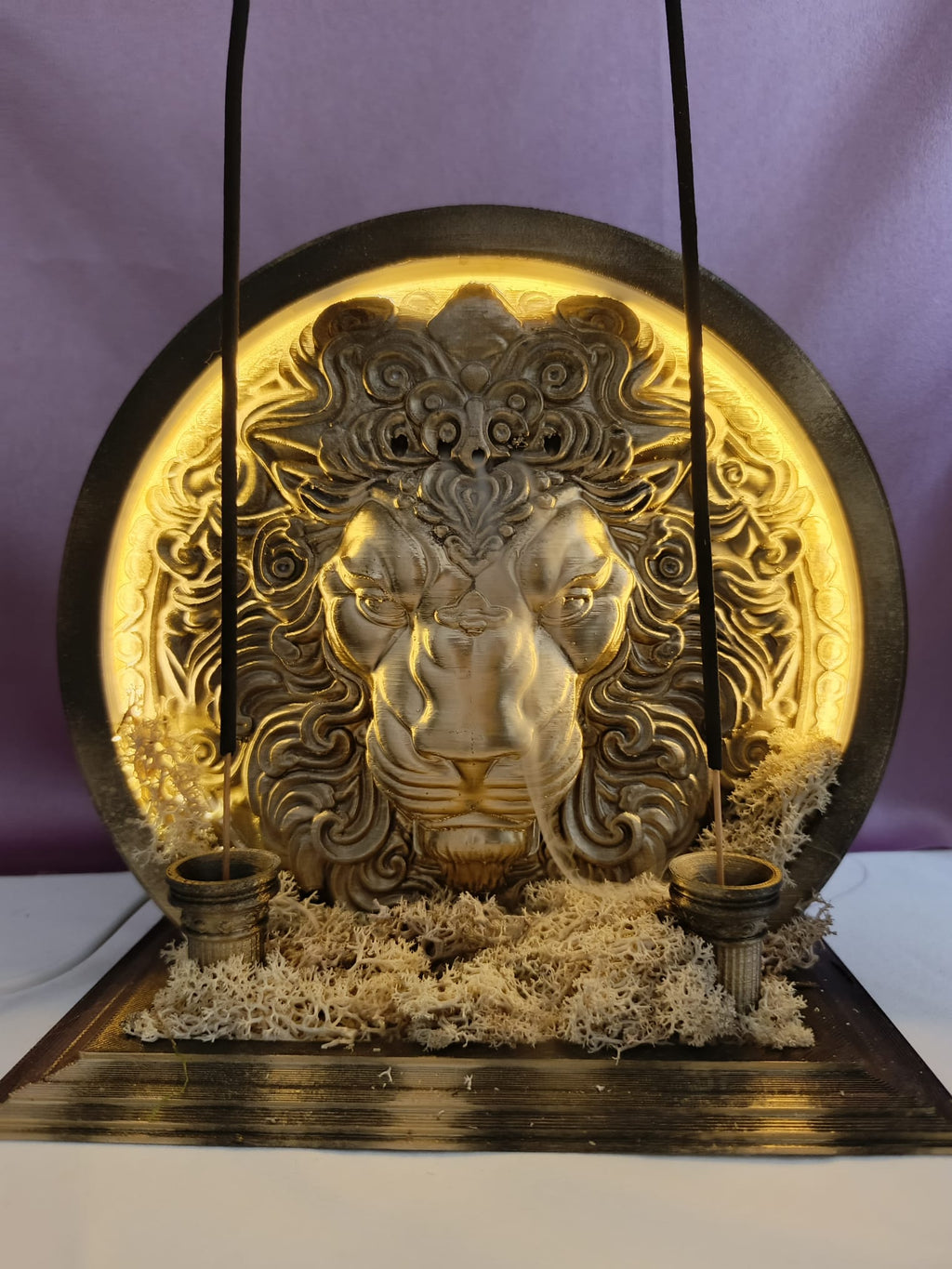 Aslan Burcu Ledli Tütsülük | Güç ve Zarafeti Bir Arada Sunan Dekoratif Gece Lambası