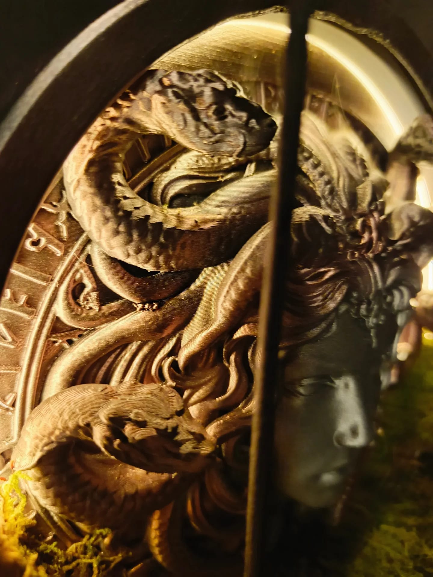 Medusa Işıklı Geri Akışlı Tütsülük El Boyaması Ledli Hediyelik Büyük Boy Dekoratif Obje